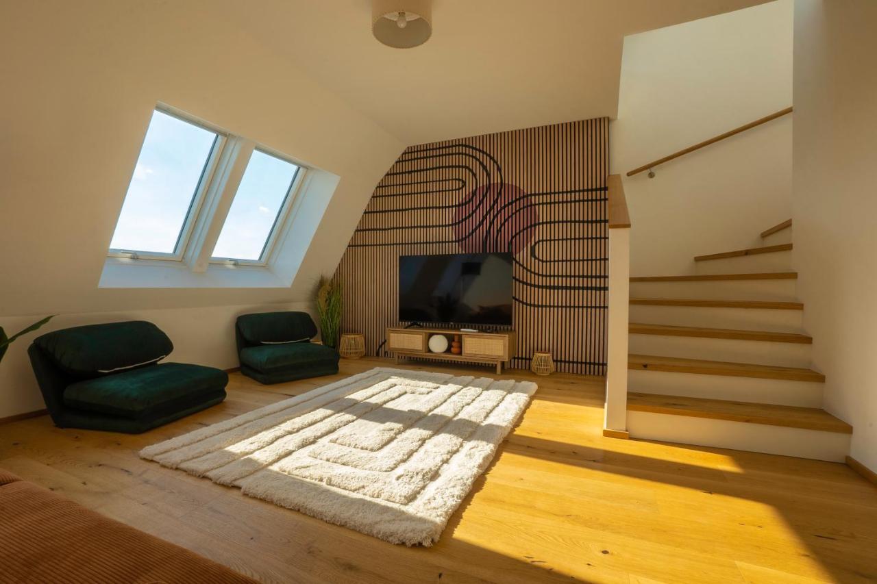 Orestaliving - Penthouse In 2Nd District With View Wien Exteriör bild