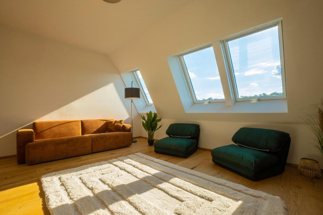 Orestaliving - Penthouse In 2Nd District With View Wien Exteriör bild