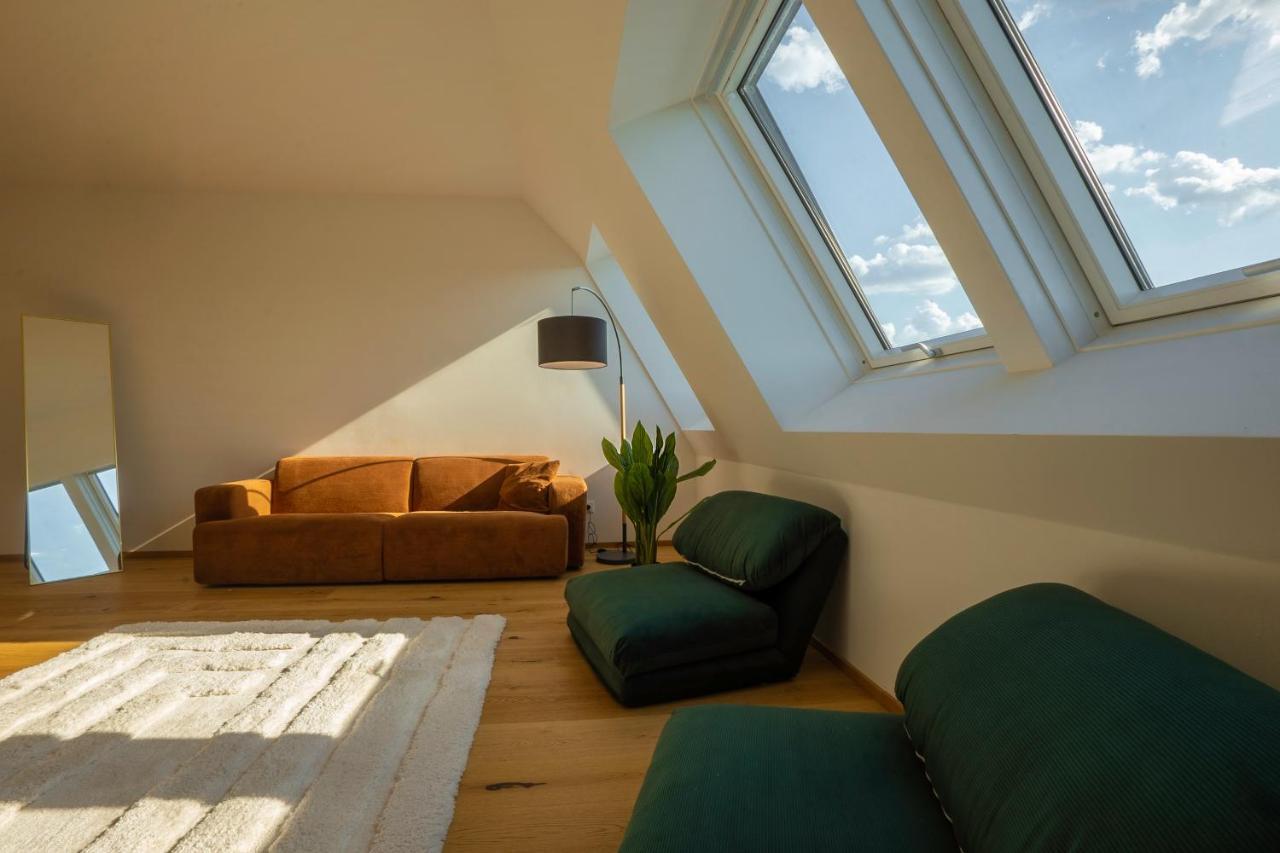Orestaliving - Penthouse In 2Nd District With View Wien Exteriör bild