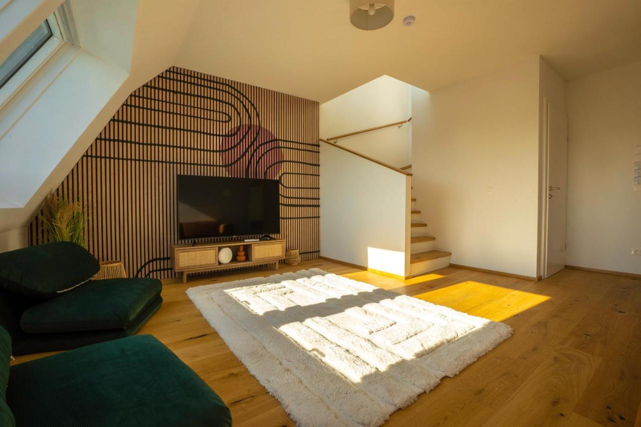 Orestaliving - Penthouse In 2Nd District With View Wien Exteriör bild
